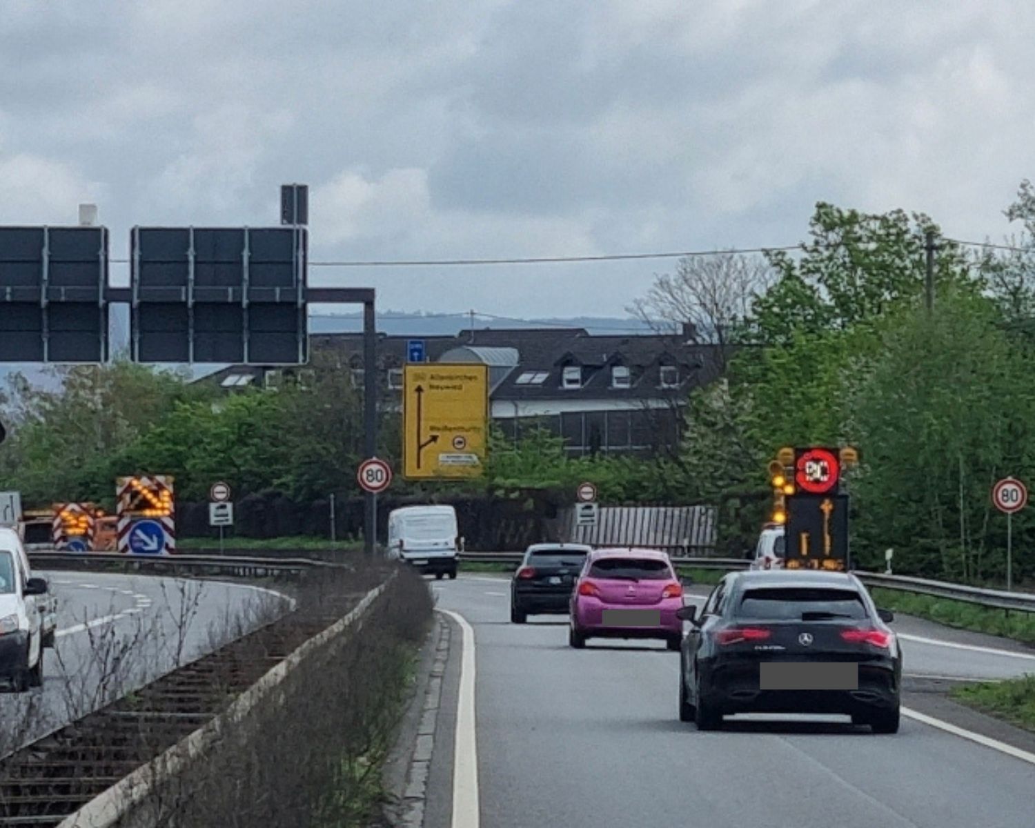 Verkehrssicherung auf einer Autobahn